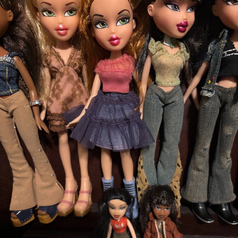 2001 Bratz Dolls - First Edition - Lot Of 7 MGA Entertainment